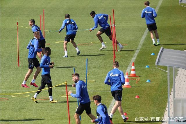 阿隆索：罗杰斯和帕尔默能有极好化学反应 我们需要足够备选方案